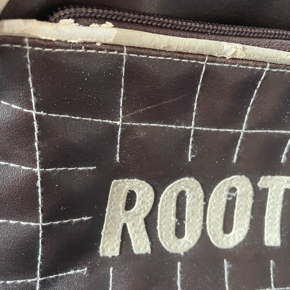 Roots 2000s Leather Hand Bag - Picture 3 of 4